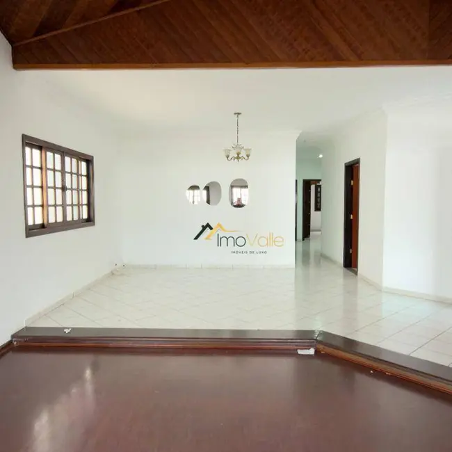 Foto 1 de Casa de Condomínio com 4 quartos para alugar, 360m2 em Sao Jose Dos Campos - SP