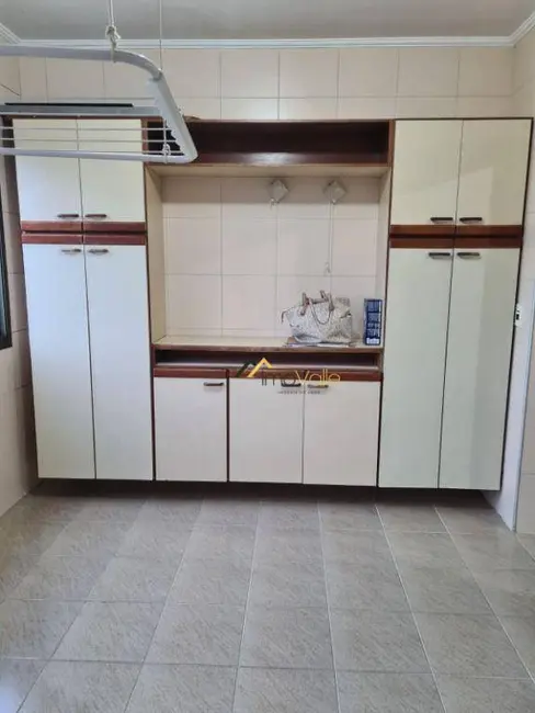 Foto 7 de Apartamento com 3 quartos para alugar, 160m2 em Sao Jose Dos Campos - SP