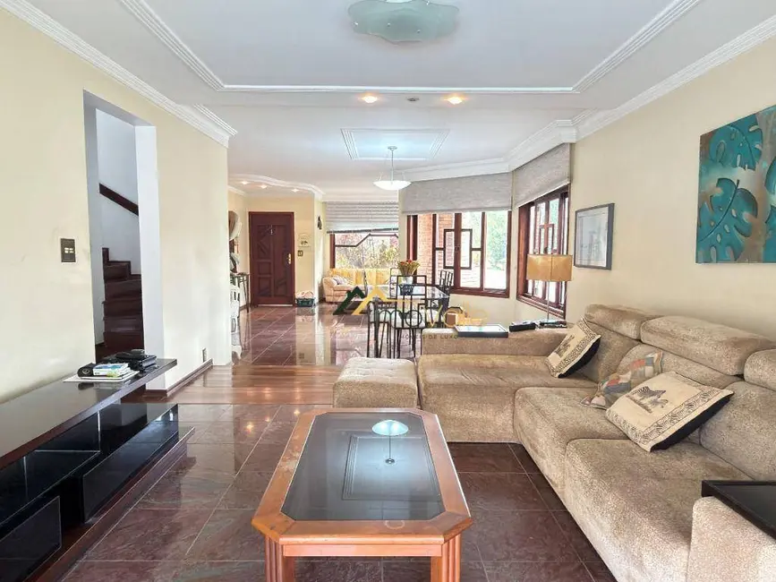 Foto 5 de Casa de Condomínio com 4 quartos para alugar, 360m2 em Sao Jose Dos Campos - SP