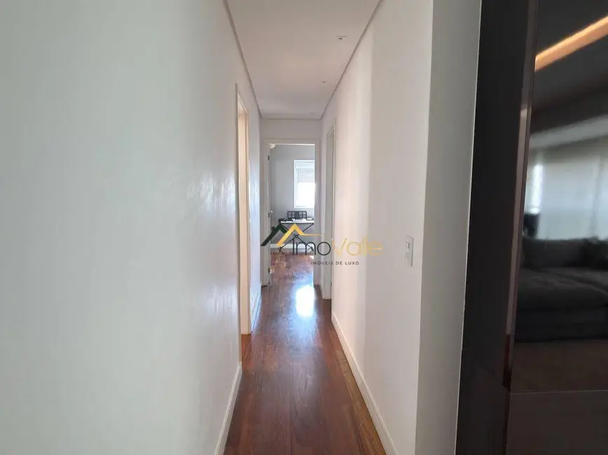 Foto 9 de Apartamento com 3 quartos à venda e para alugar, 156m2 em Sao Jose Dos Campos - SP