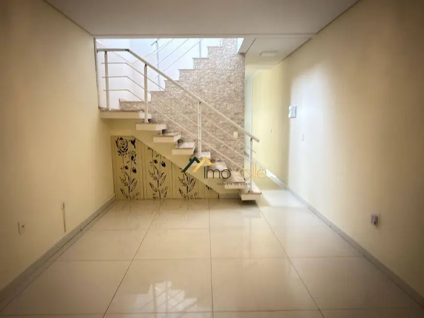 Foto 2 de Sobrado com 3 quartos para alugar, 130m2 em Sao Jose Dos Campos - SP