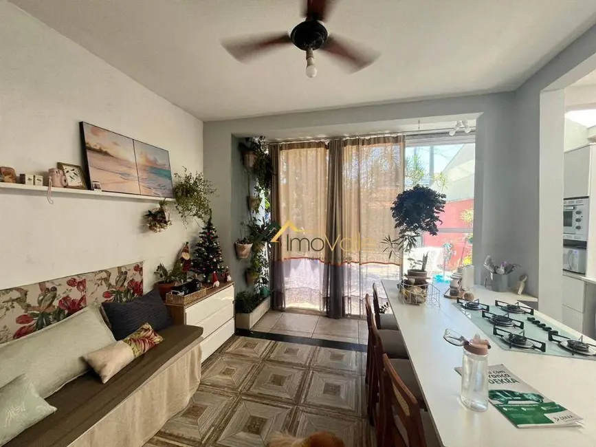 Foto 1 de Casa com 5 quartos à venda, 250m2 em Sao Jose Dos Campos - SP