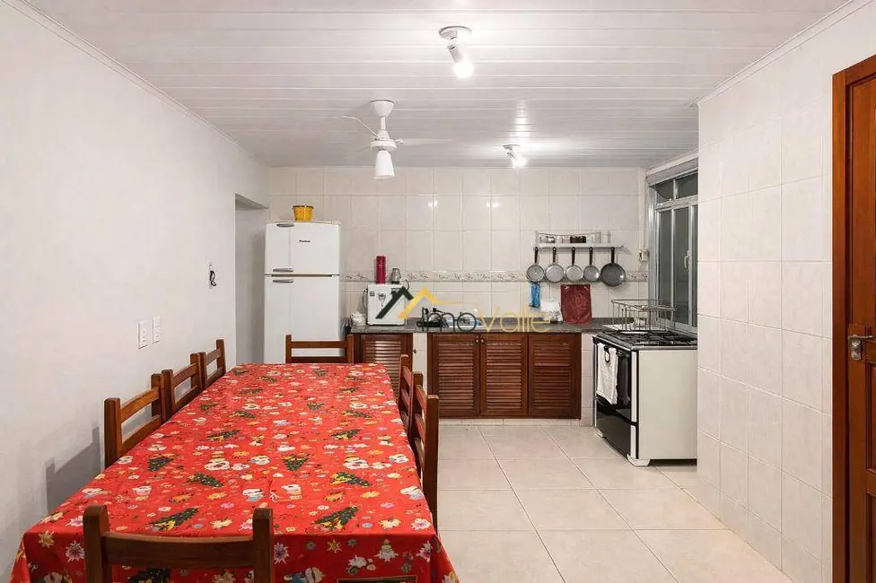 Foto 3 de Casa com 4 quartos à venda, 181m2 em Sao Sebastiao - SP