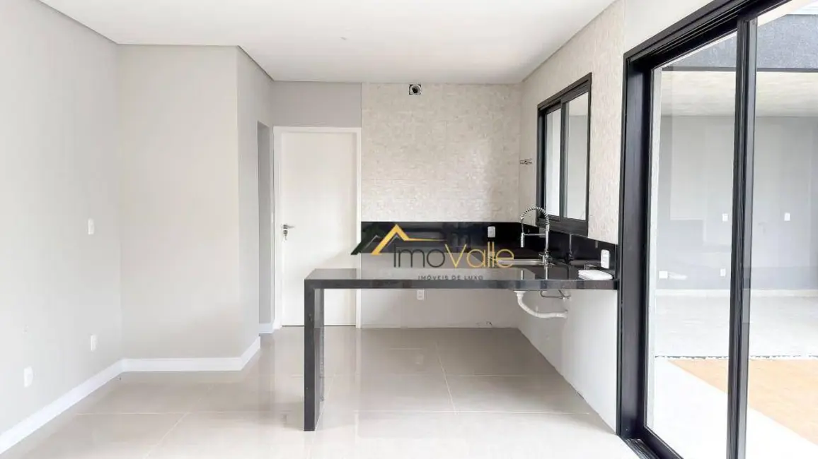 Foto 6 de Casa de Condomínio com 3 quartos à venda, 250m2 em Sao Jose Dos Campos - SP