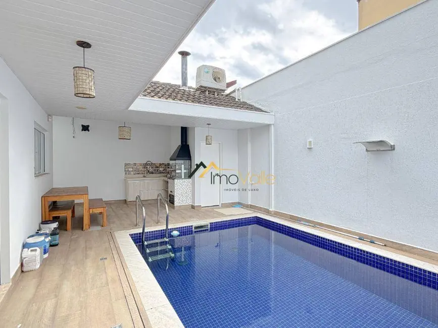 Foto 1 de Casa de Condomínio com 4 quartos à venda, 250m2 em Sao Jose Dos Campos - SP