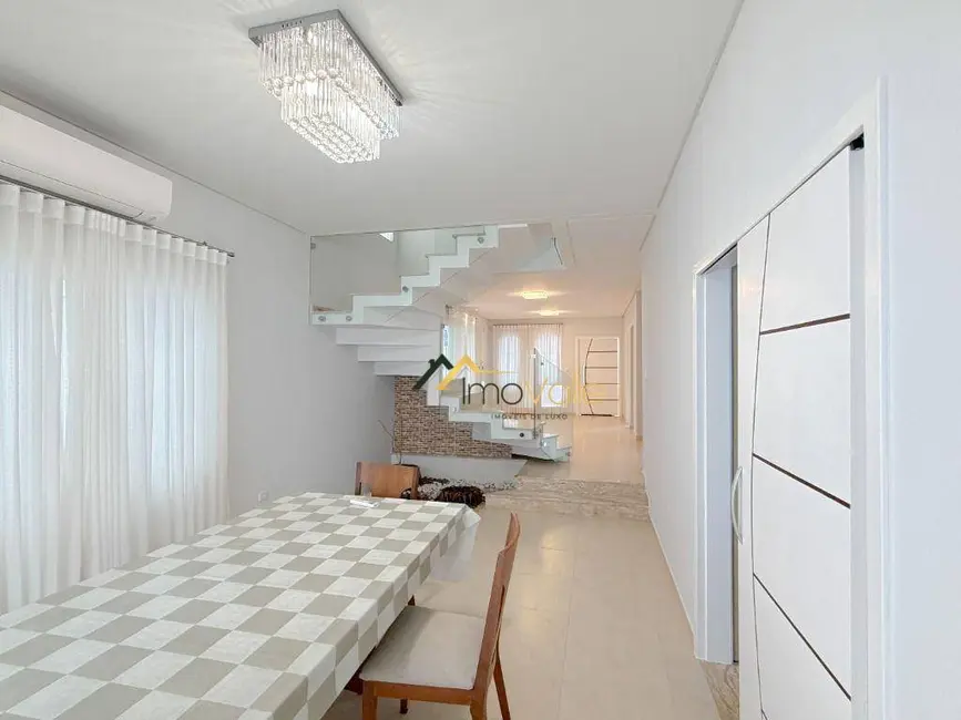 Foto 5 de Casa de Condomínio com 4 quartos à venda, 250m2 em Sao Jose Dos Campos - SP
