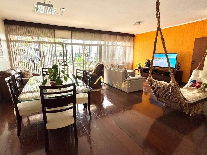 Apartamento com 3 quartos à venda, 200m2 em Sao Jose Dos Campos - SP - imagem 1 Foto 1 de Apartamento com 3 quartos à venda, 200m2 em Sao Jose Dos Campos - SP