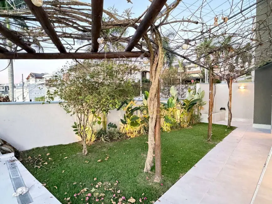 Foto 3 de Casa de Condomínio com 3 quartos à venda, 495m2 em Sao Jose Dos Campos - SP