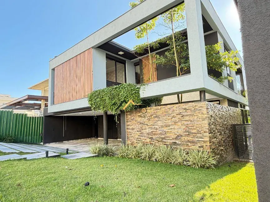 Foto 1 de Casa de Condomínio com 3 quartos à venda, 450m2 em Sao Jose Dos Campos - SP