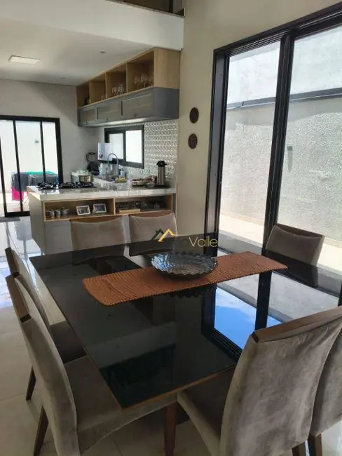 Foto 9 de Casa de Condomínio com 4 quartos à venda, 300m2 em Cacapava - SP