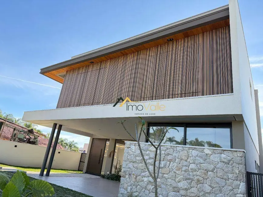 Casa de Condomínio com 4 quartos à venda, 485m2 em Sao Jose Dos Campos - SP - imagem 1 Foto 1 de Casa de Condomínio com 4 quartos à venda, 485m2 em Sao Jose Dos Campos - SP