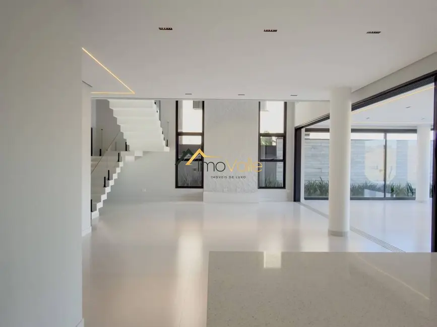 Casa de Condomínio com 4 quartos à venda, 535m2 em Sao Jose Dos Campos - SP - imagem 3 Foto 3 de Casa de Condomínio com 4 quartos à venda, 535m2 em Sao Jose Dos Campos - SP