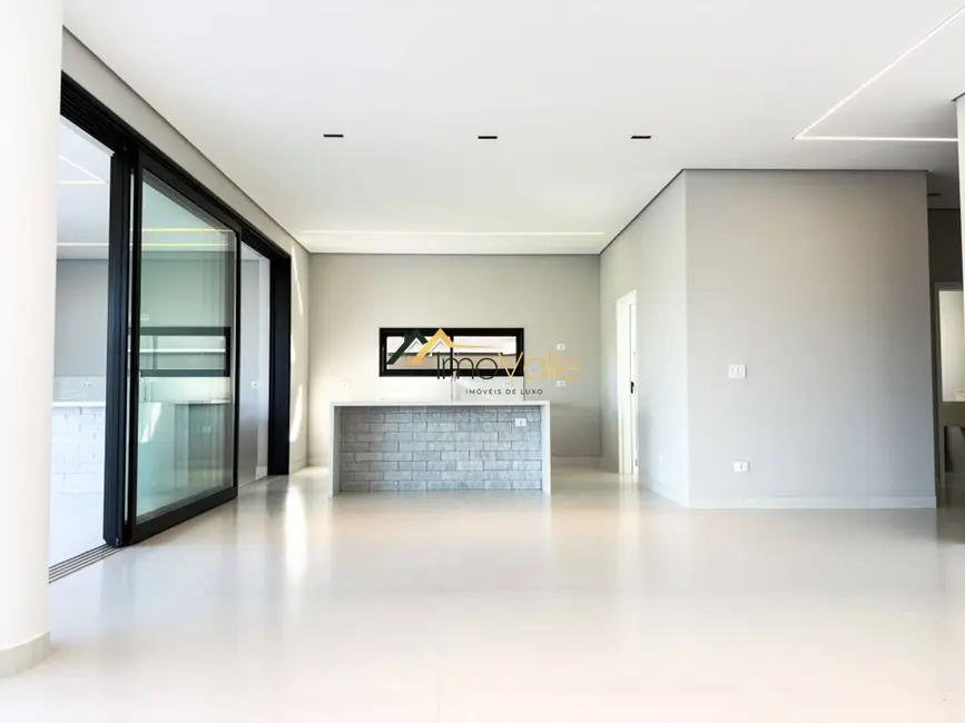 Casa de Condomínio com 4 quartos à venda, 535m2 em Sao Jose Dos Campos - SP - imagem 4 Foto 4 de Casa de Condomínio com 4 quartos à venda, 535m2 em Sao Jose Dos Campos - SP