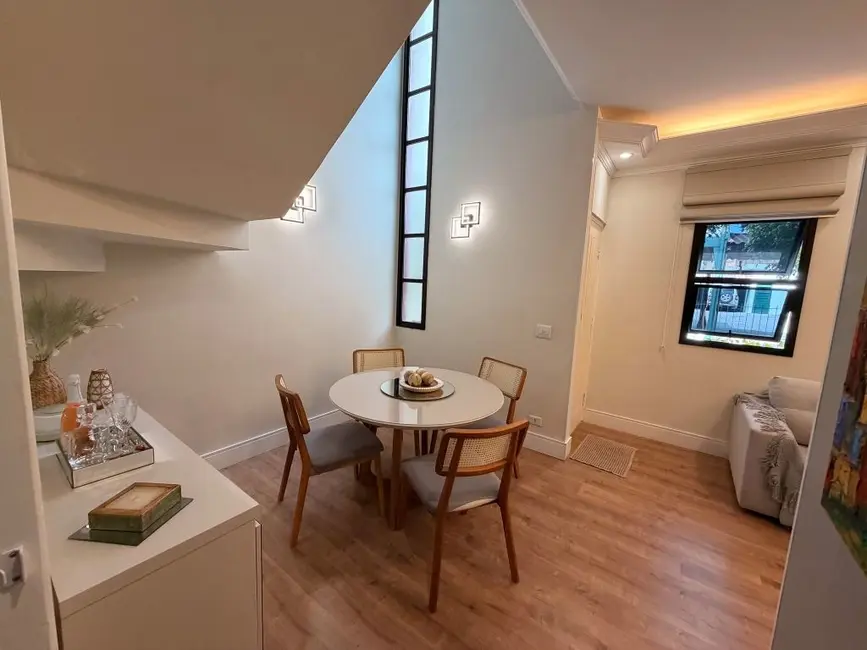 Casa de Condomínio com 3 quartos à venda, 108m2 em Sao Jose Dos Campos - SP - imagem 6 Foto 6 de Casa de Condomínio com 3 quartos à venda, 108m2 em Sao Jose Dos Campos - SP
