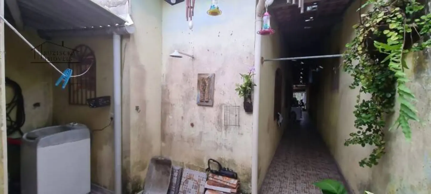 Foto 9 de Casa com 2 quartos à venda, 131m2 em Itanhaem - SP