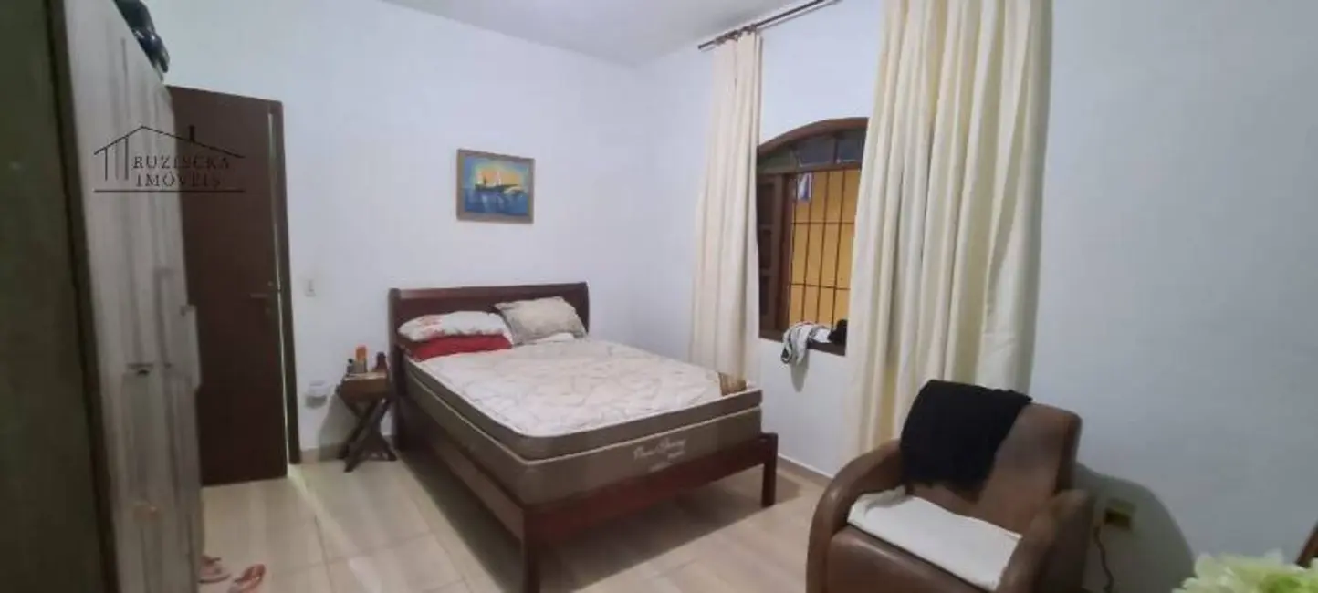 Foto 5 de Casa com 2 quartos à venda, 131m2 em Itanhaem - SP