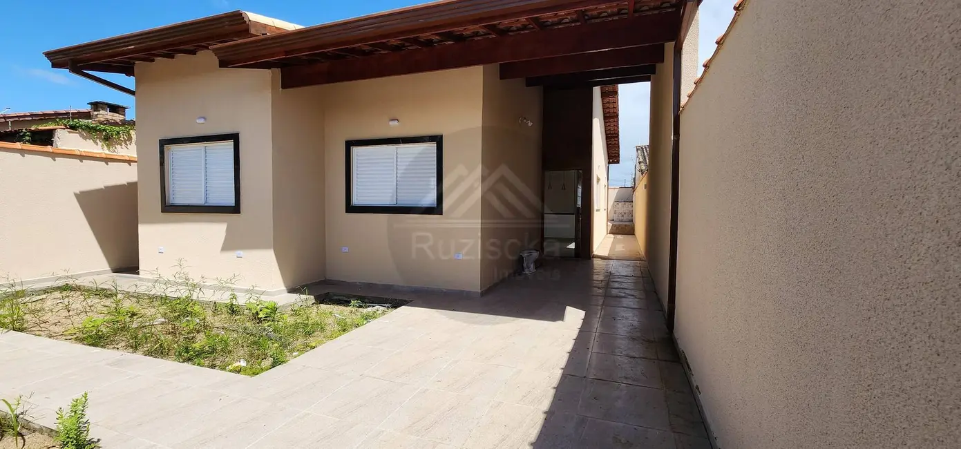 Foto 2 de Casa com 3 quartos à venda, 260m2 em Itanhaem - SP