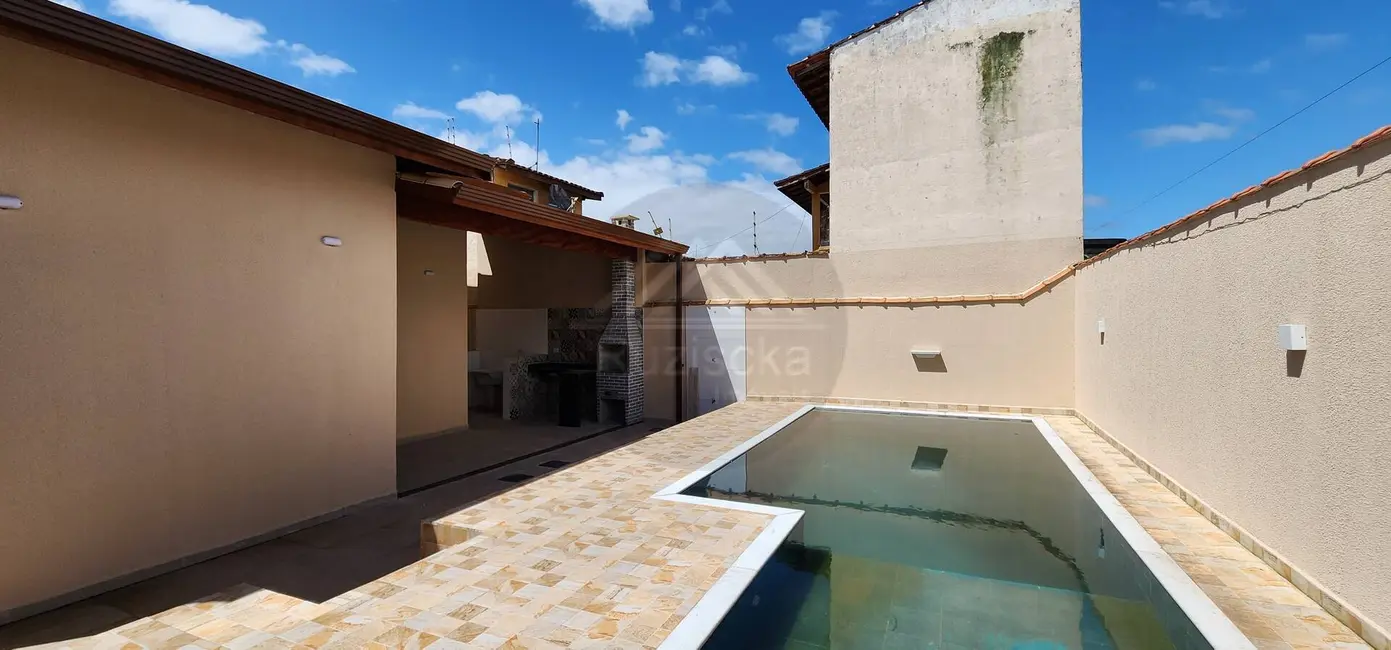 Foto 4 de Casa com 3 quartos à venda, 260m2 em Itanhaem - SP