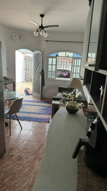 Foto 9 de Casa com 2 quartos à venda, 150m2 em Itanhaem - SP