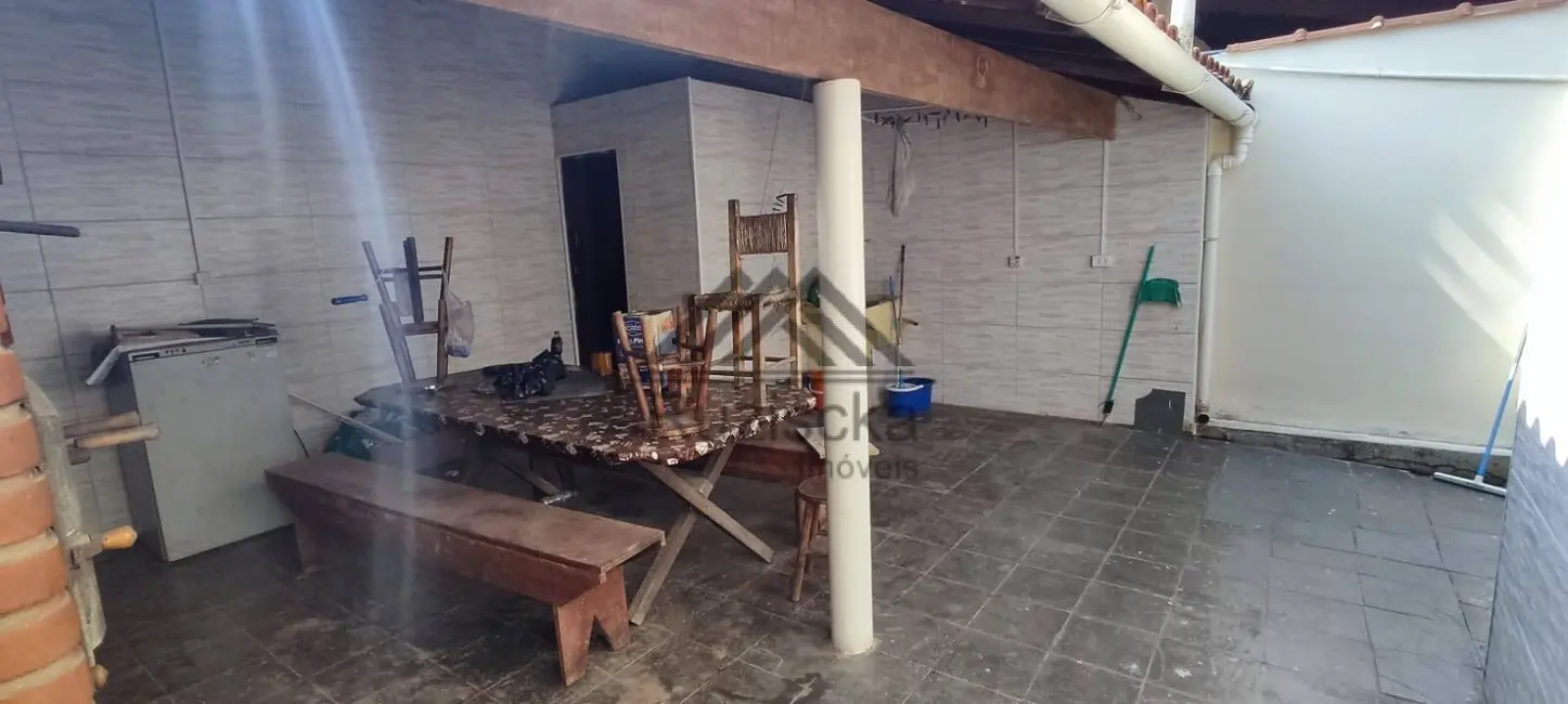 Foto 8 de Casa com 2 quartos à venda, 125m2 em Itanhaem - SP