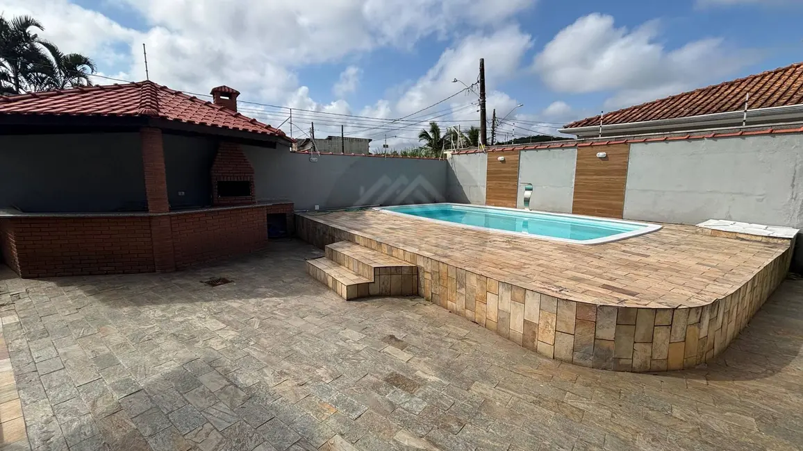 Foto 1 de Casa com 4 quartos à venda, 454m2 em Itanhaem - SP