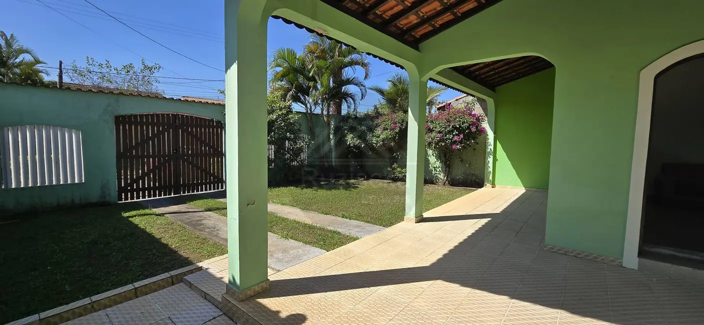 Foto 4 de Casa com 2 quartos à venda, 250m2 em Itanhaem - SP