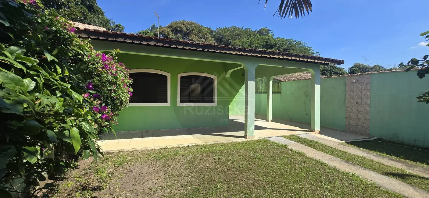 Foto 2 de Casa com 2 quartos à venda, 250m2 em Itanhaem - SP