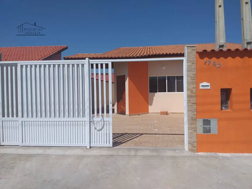 Foto 1 de Casa com 2 quartos à venda, 180m2 em Itanhaem - SP