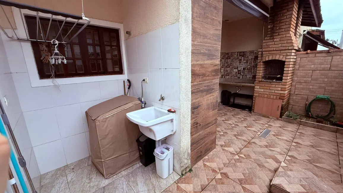 Foto 9 de Casa de Condomínio com 2 quartos à venda, 101m2 em Itanhaem - SP
