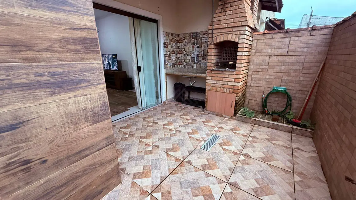 Foto 2 de Casa de Condomínio com 2 quartos à venda, 101m2 em Itanhaem - SP