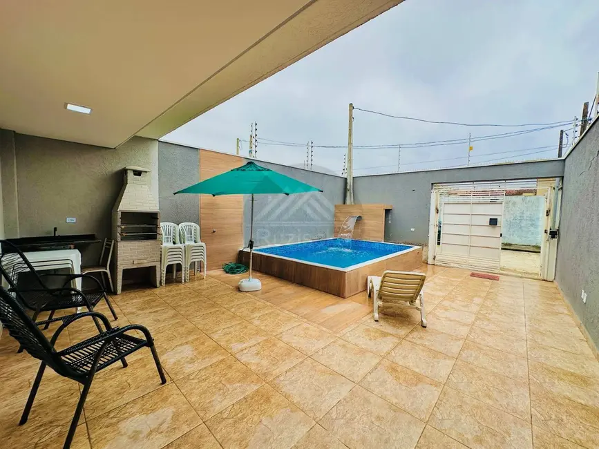 Foto 3 de Casa com 4 quartos à venda, 150m2 em Itanhaem - SP