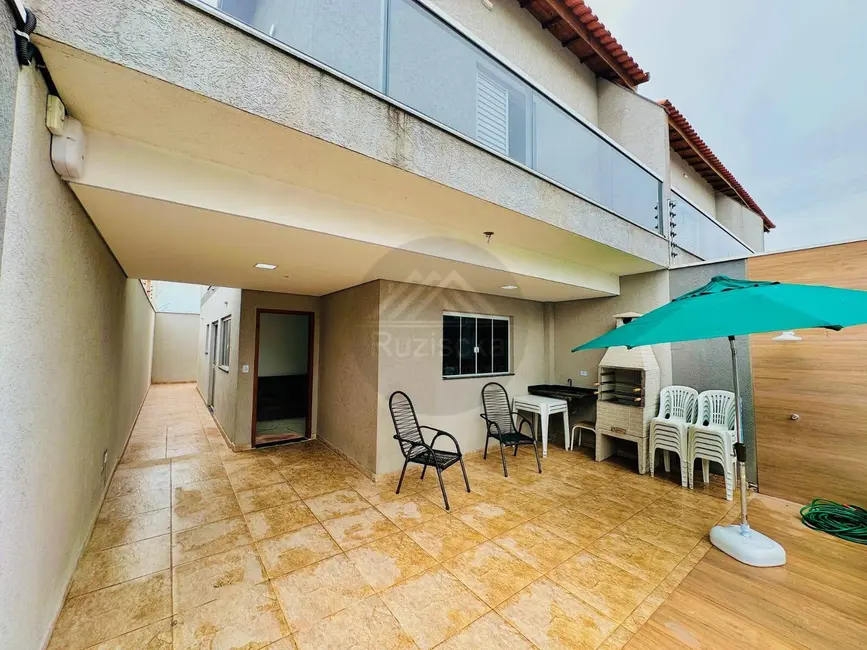 Foto 9 de Casa com 4 quartos à venda, 150m2 em Itanhaem - SP