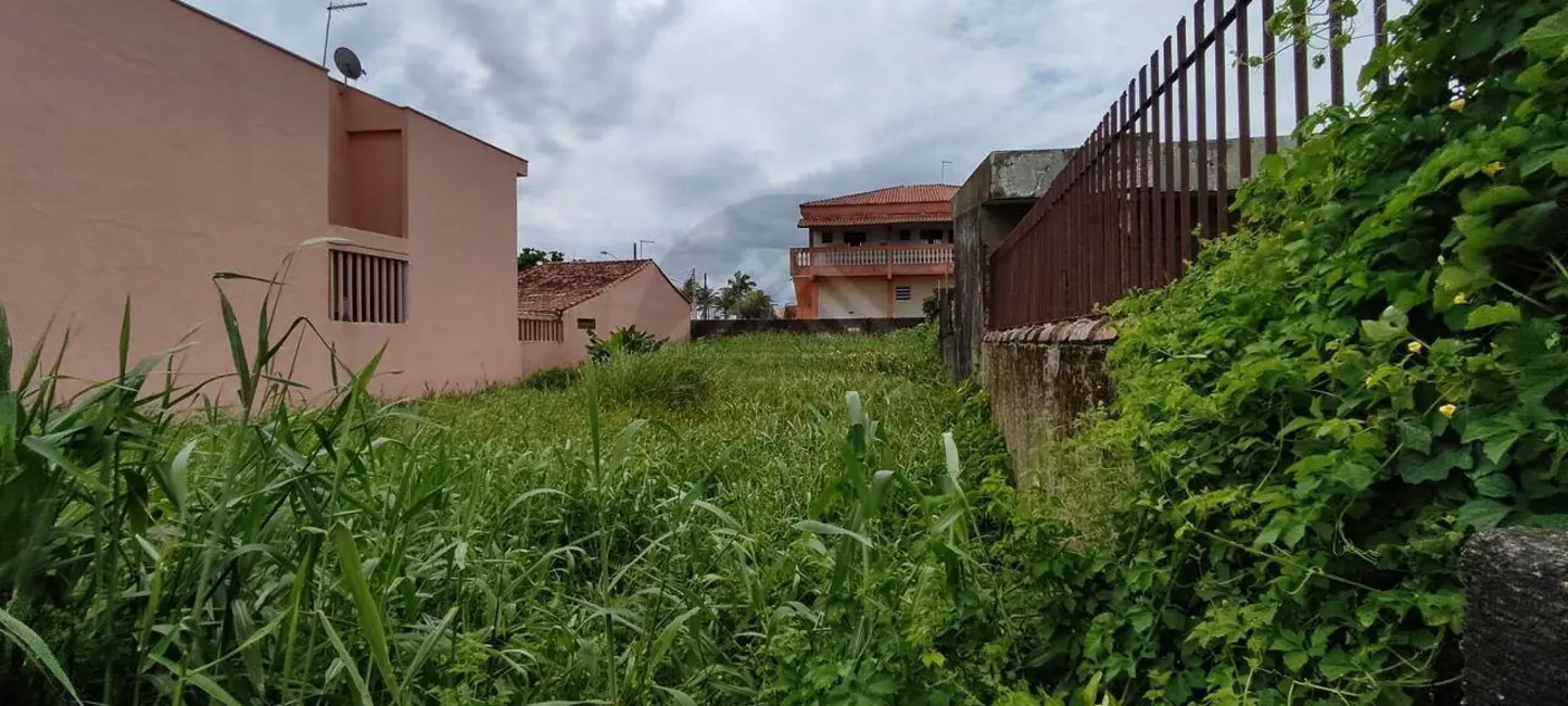 Foto 1 de Terreno / Lote à venda, 420m2 em Itanhaem - SP