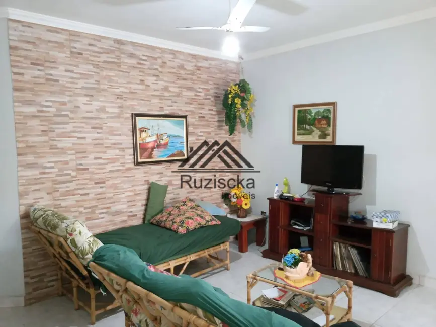 Casa com 2 quartos à venda, 250m2 em Peruibe - SP - imagem 5 Foto 5 de Casa com 2 quartos à venda, 250m2 em Peruibe - SP