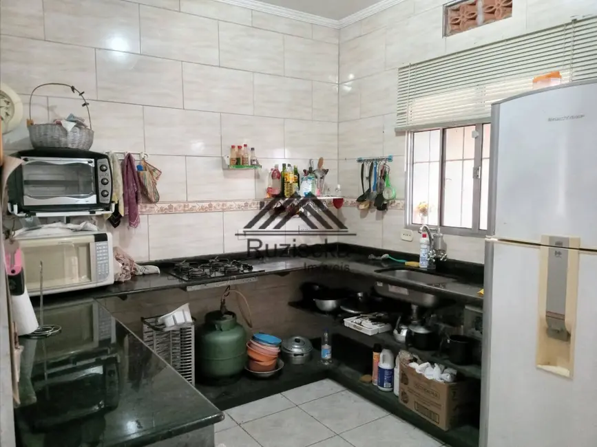 Casa com 2 quartos à venda, 250m2 em Peruibe - SP - imagem 2 Foto 2 de Casa com 2 quartos à venda, 250m2 em Peruibe - SP