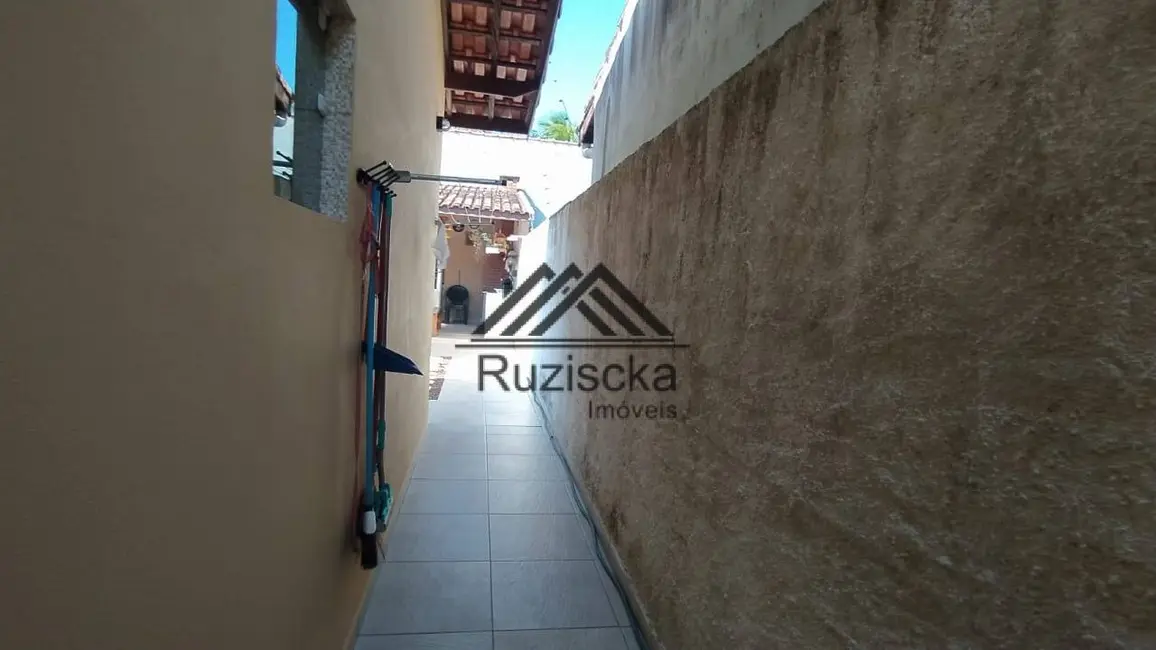 Foto 7 de Casa com 3 quartos à venda, 302m2 em Itanhaem - SP