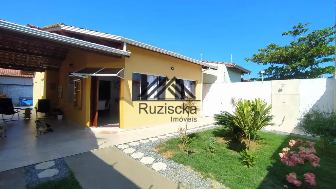 Foto 1 de Casa com 3 quartos à venda, 302m2 em Itanhaem - SP