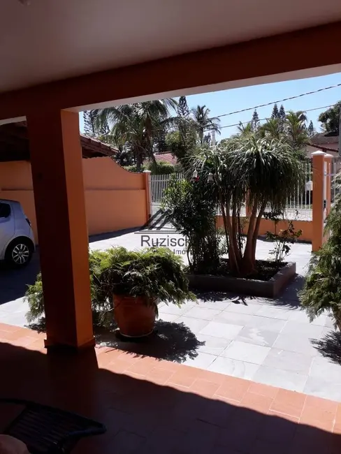 Foto 5 de Casa com 4 quartos à venda, 250m2 em Itanhaem - SP