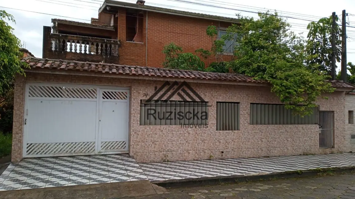 Foto 1 de Casa com 5 quartos à venda, 252m2 em Itanhaem - SP