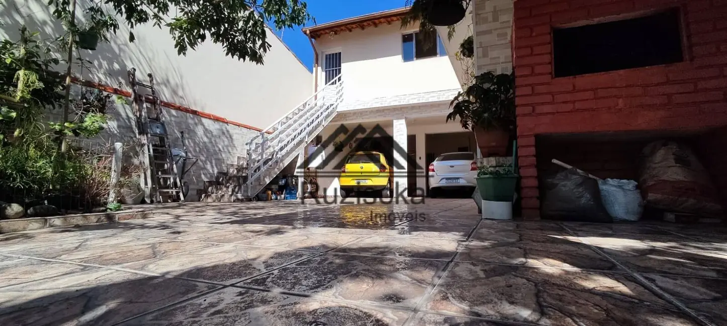 Foto 1 de Casa com 2 quartos à venda, 290m2 em Itanhaem - SP