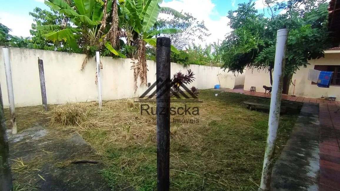 Foto 4 de Casa com 2 quartos à venda, 418m2 em Itanhaem - SP