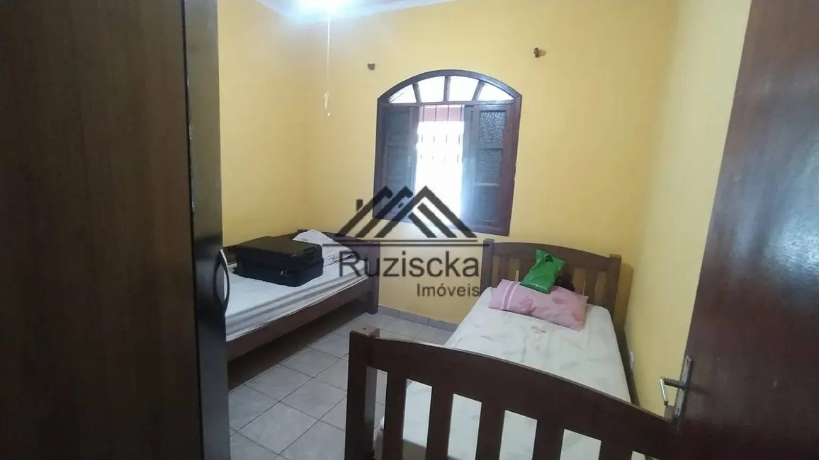 Foto 8 de Casa com 2 quartos à venda, 130m2 em Itanhaem - SP