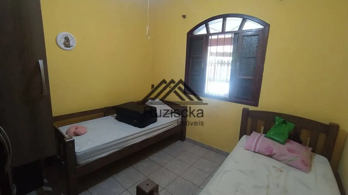 Foto 5 de Casa com 2 quartos à venda, 130m2 em Itanhaem - SP