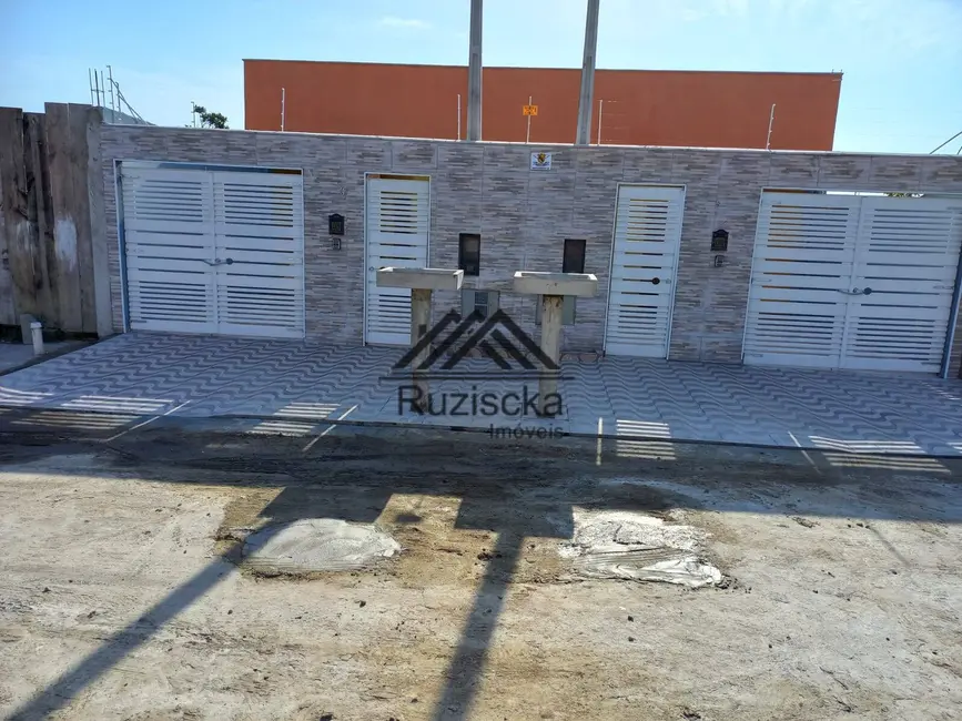 Foto 1 de Casa com 2 quartos à venda, 165m2 em Itanhaem - SP