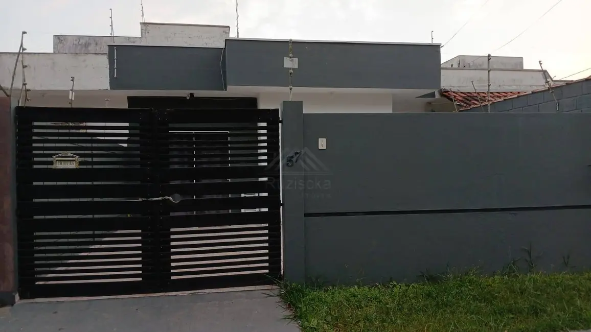 Casa com 2 quartos à venda, 200m2 em Itanhaem - SP - imagem 1 Foto 1 de Casa com 2 quartos à venda, 200m2 em Itanhaem - SP