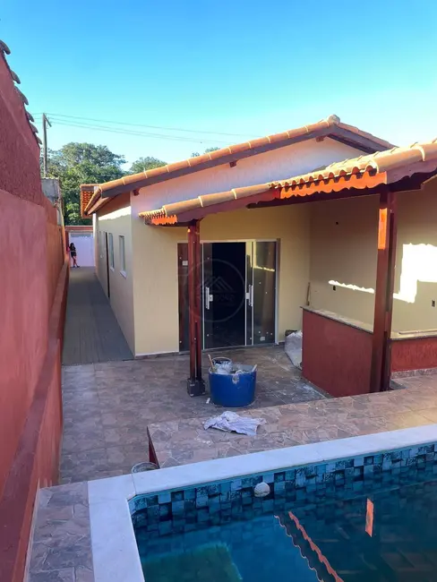 Foto 2 de Casa com 2 quartos à venda, 70m2 em Itanhaem - SP