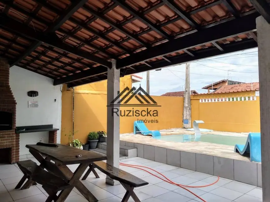 Foto 2 de Casa com 3 quartos à venda, 260m2 em Itanhaem - SP