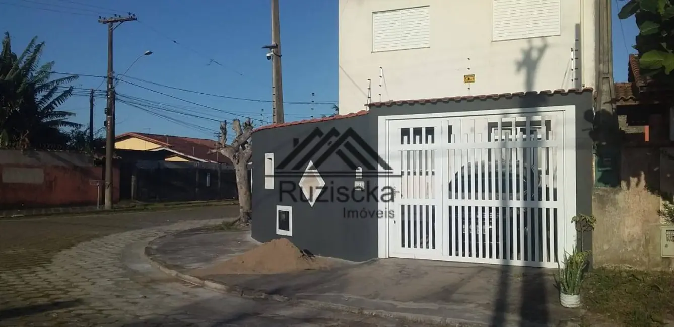 Foto 2 de Casa com 3 quartos à venda, 126m2 em Itanhaem - SP