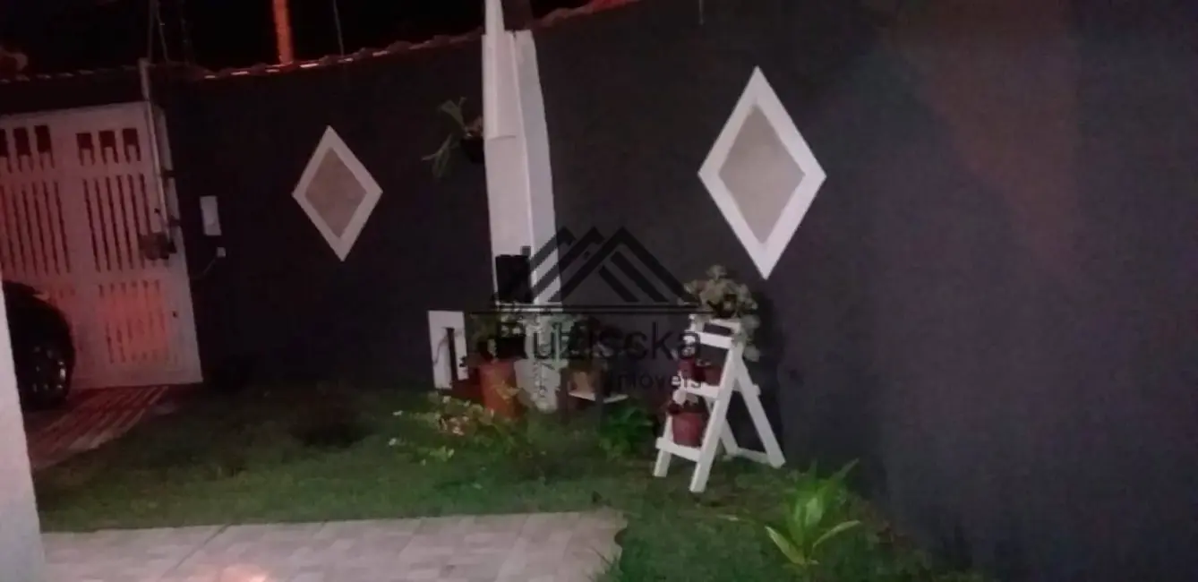 Foto 3 de Casa com 3 quartos à venda, 126m2 em Itanhaem - SP