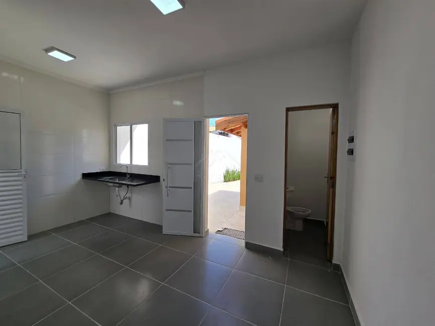 Foto 5 de Casa com 2 quartos à venda, 125m2 em Itanhaem - SP
